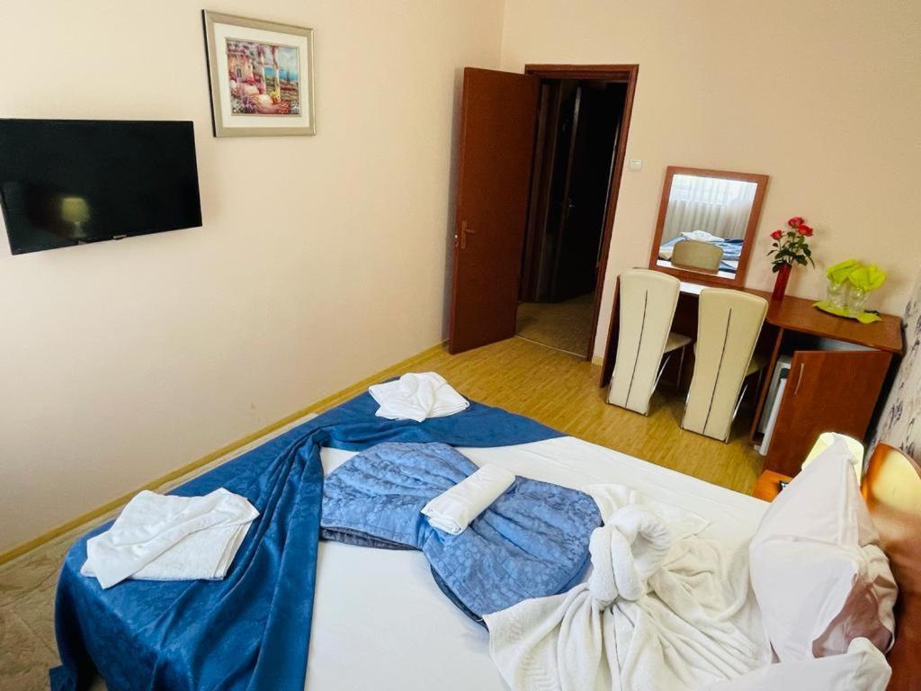 Hotel Turist Neptun Buitenkant foto
