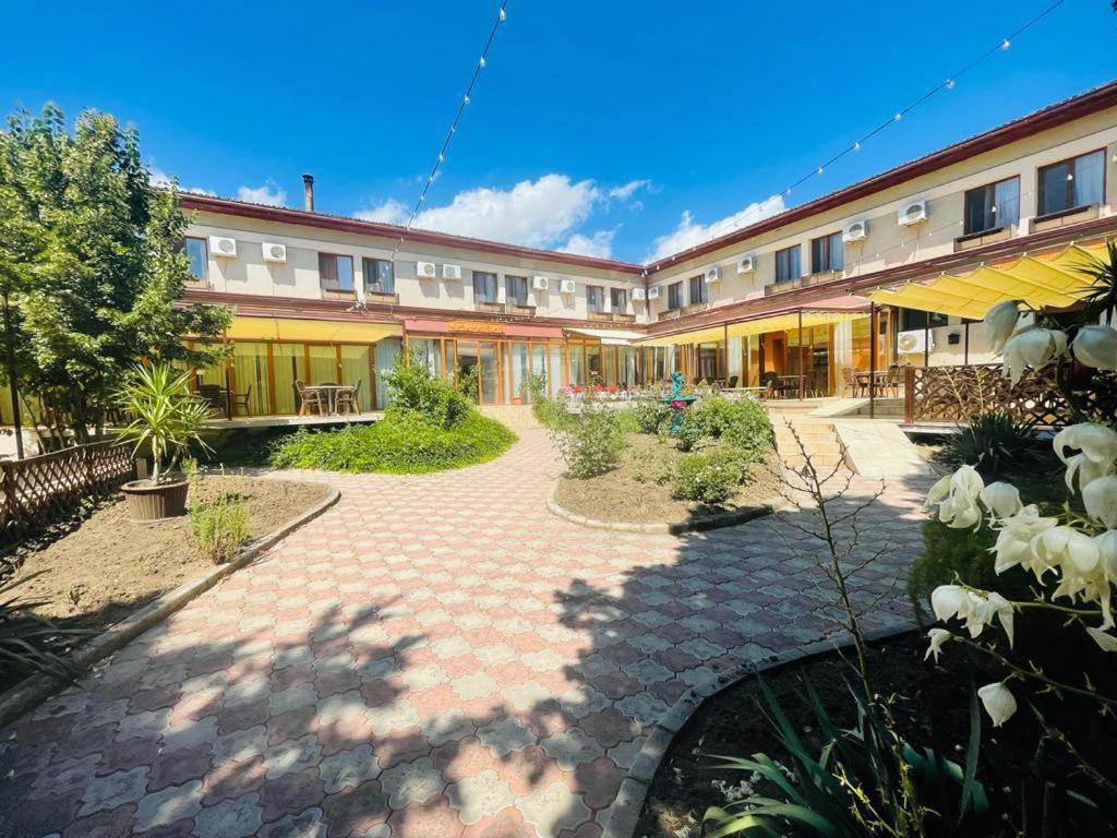 Hotel Turist Neptun Buitenkant foto
