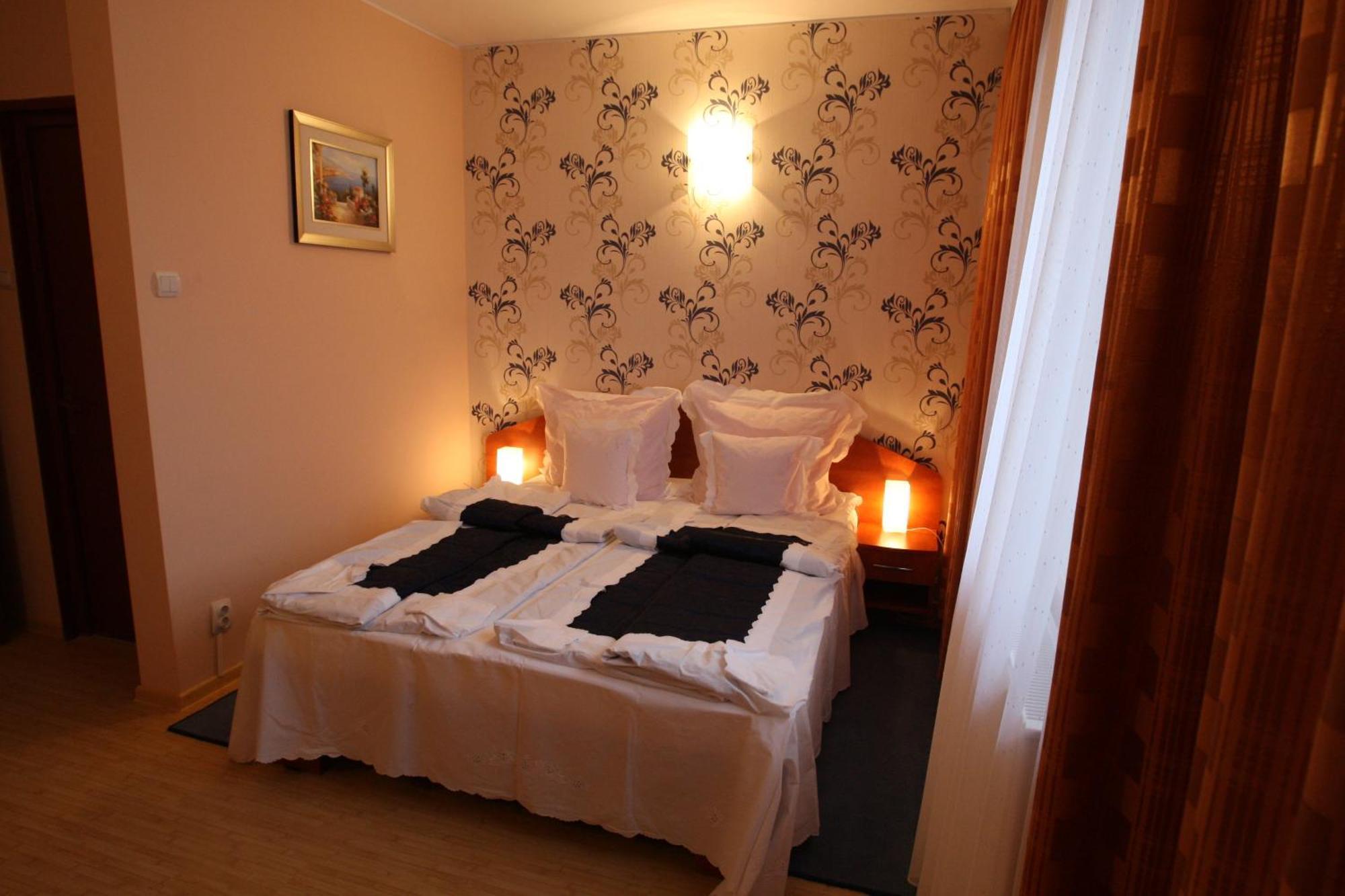 Hotel Turist Neptun Buitenkant foto
