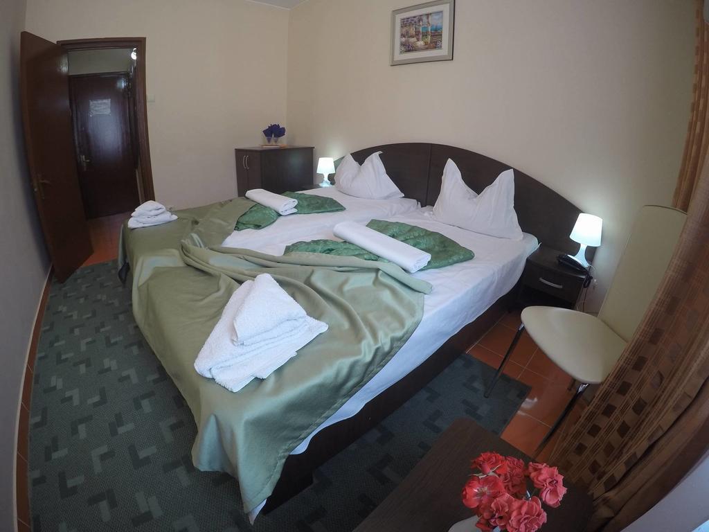 Hotel Turist Neptun Buitenkant foto