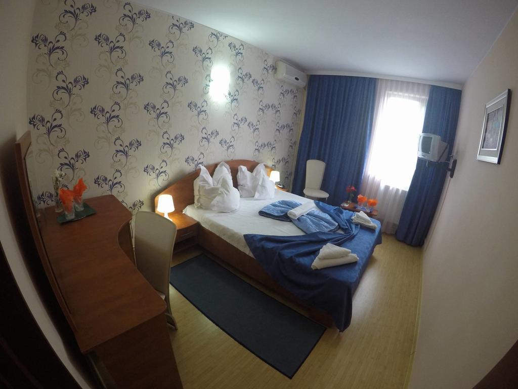 Hotel Turist Neptun Buitenkant foto