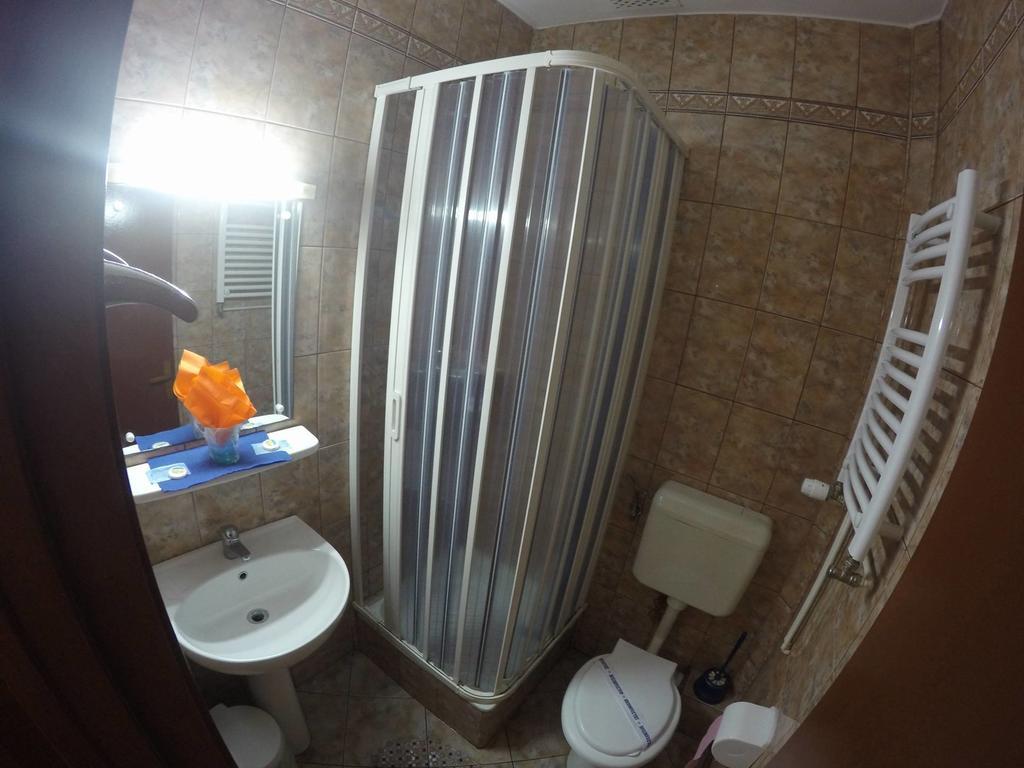 Hotel Turist Neptun Buitenkant foto